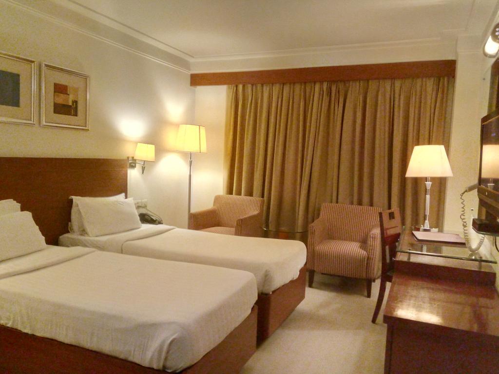 Hampshire Plaza Hyderabad Exterior foto