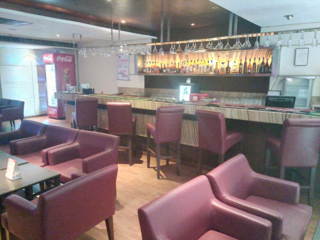 Hampshire Plaza Hyderabad Exterior foto