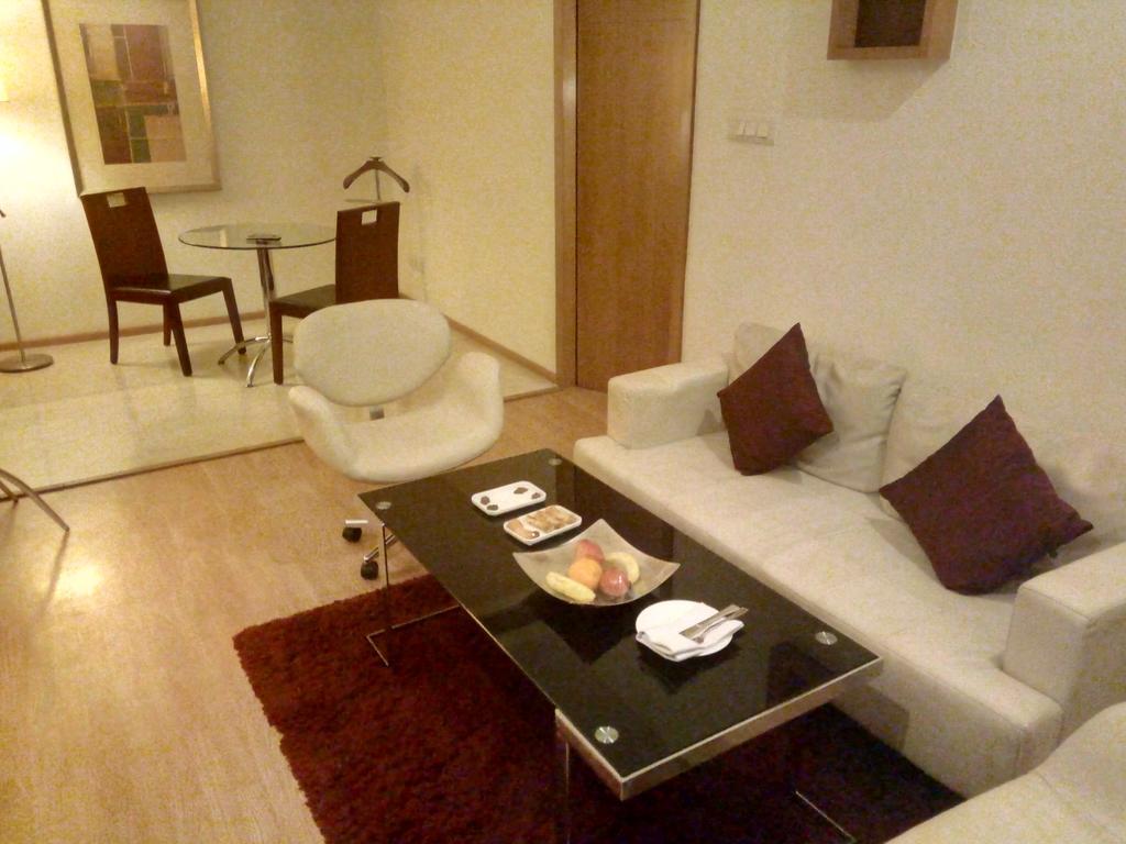 Hampshire Plaza Hyderabad Exterior foto