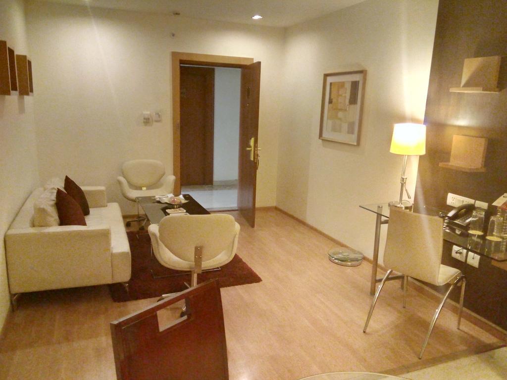 Hampshire Plaza Hyderabad Exterior foto