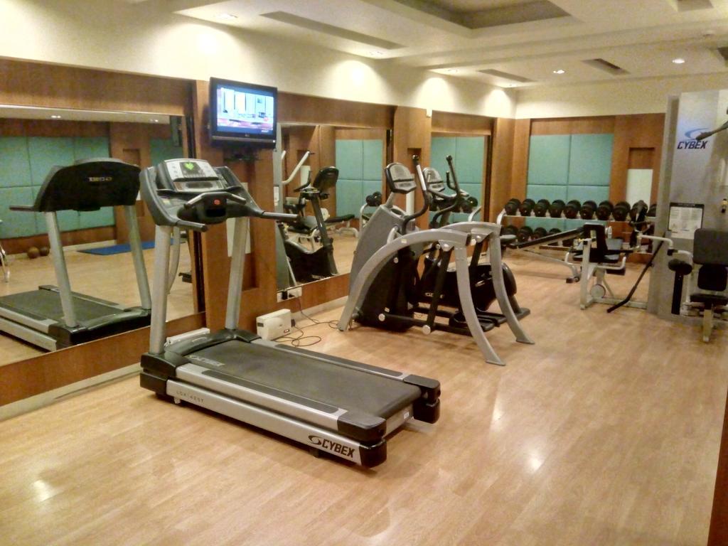 Hampshire Plaza Hyderabad Exterior foto