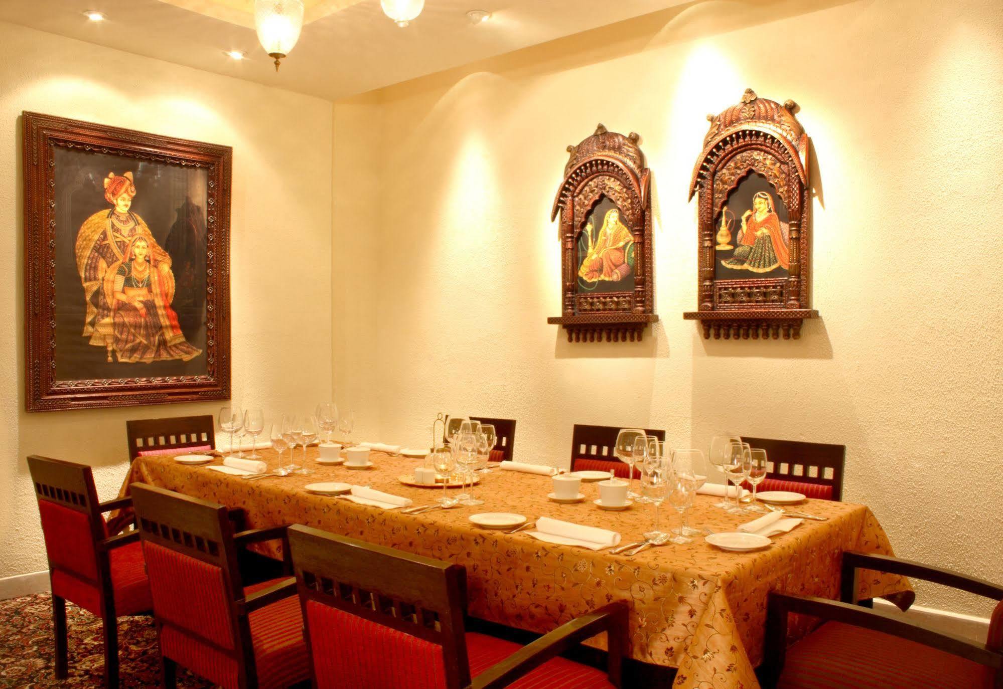 Hampshire Plaza Hyderabad Exterior foto