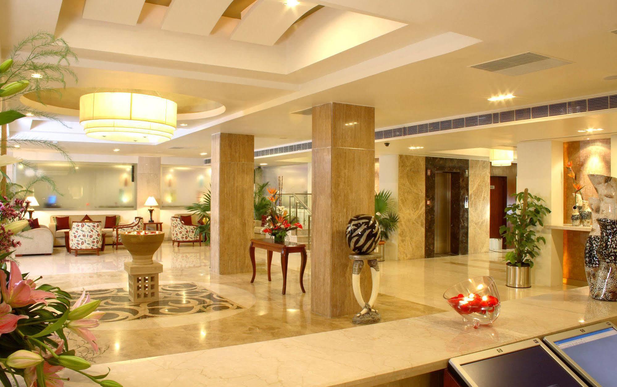 Hampshire Plaza Hyderabad Exterior foto