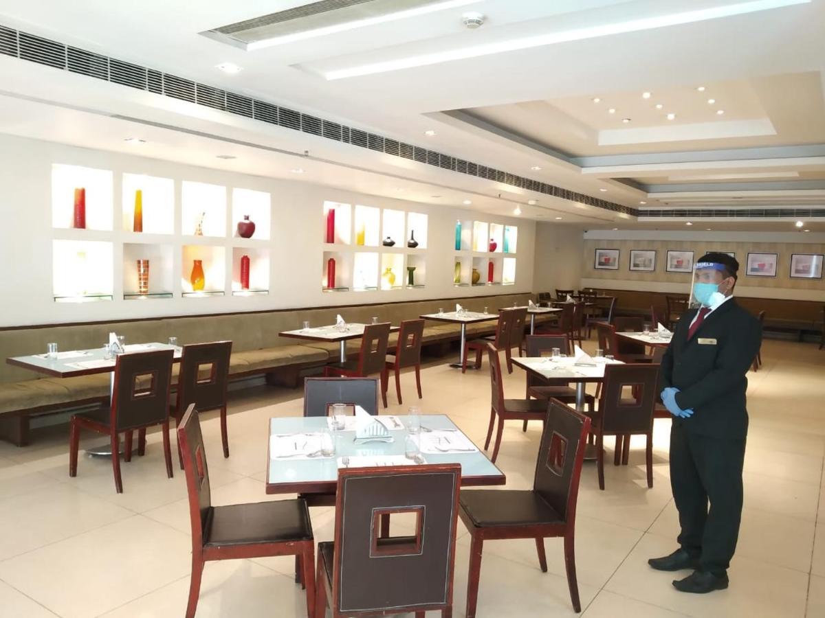Hampshire Plaza Hyderabad Exterior foto